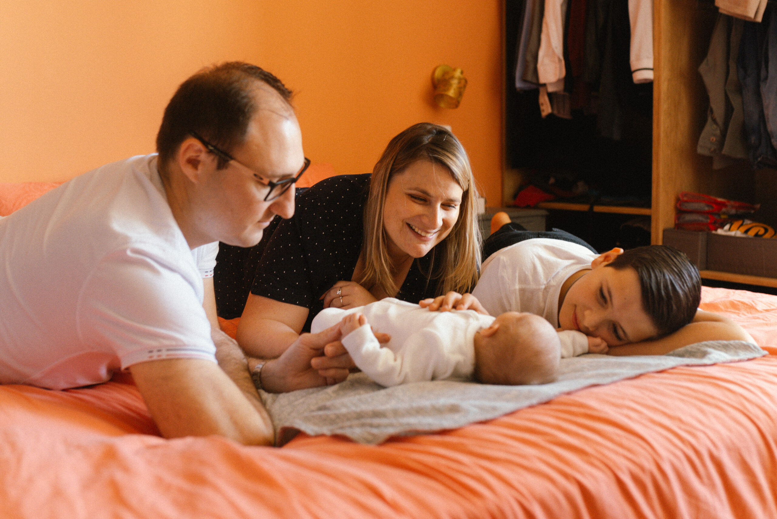 Séance photo nouveau-né à la maison